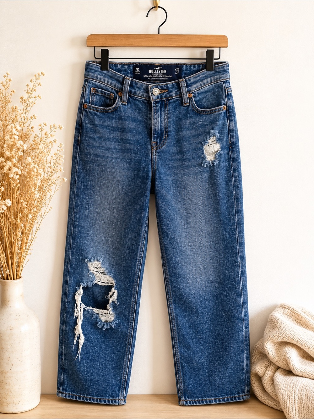 Hollister Ultra High-Rise Vintage Straight Jeans Distressed Medium Wash 7R